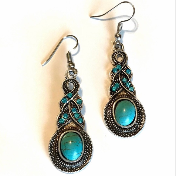 unknown Jewelry - Vtg. Gorgeous Pair of Turquoise Drop Earrings. Good condition. Really sparkles.